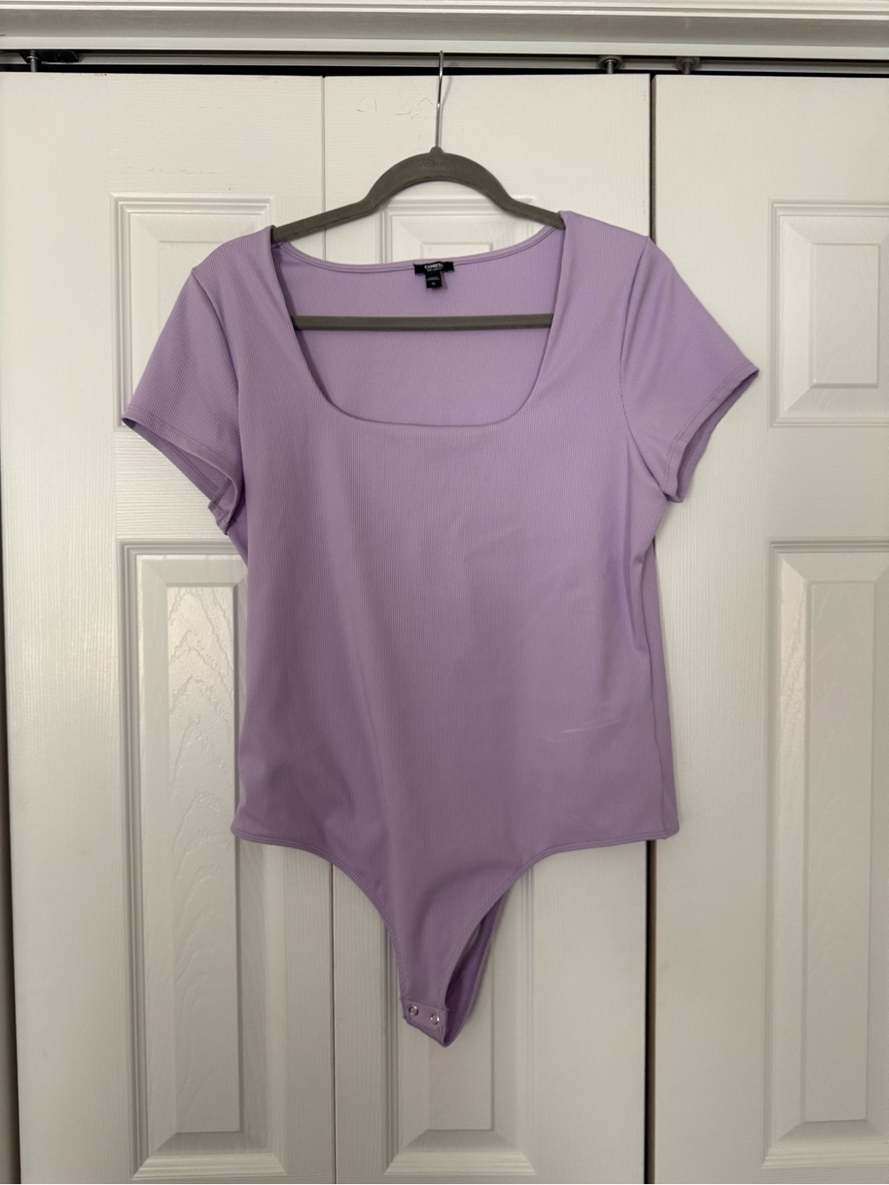 Express Body Contour Ribbed Lavender Scoop Neck Bodysuit